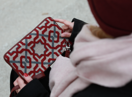 minibag x SEP Jordan - neu in der Farbe Wine